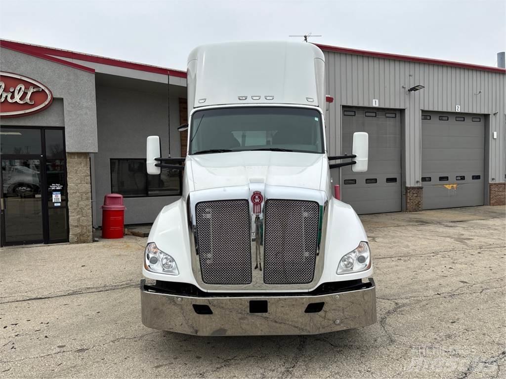 Kenworth T680 Седельные тягачи