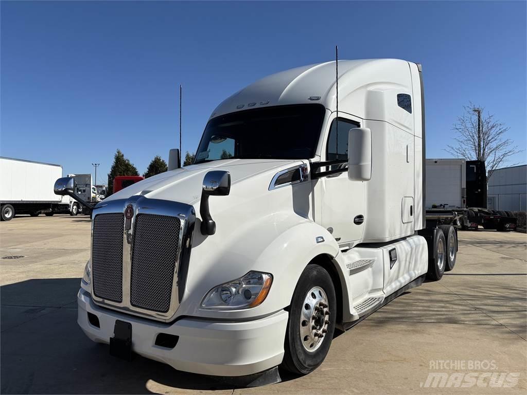 Kenworth T680 Седельные тягачи