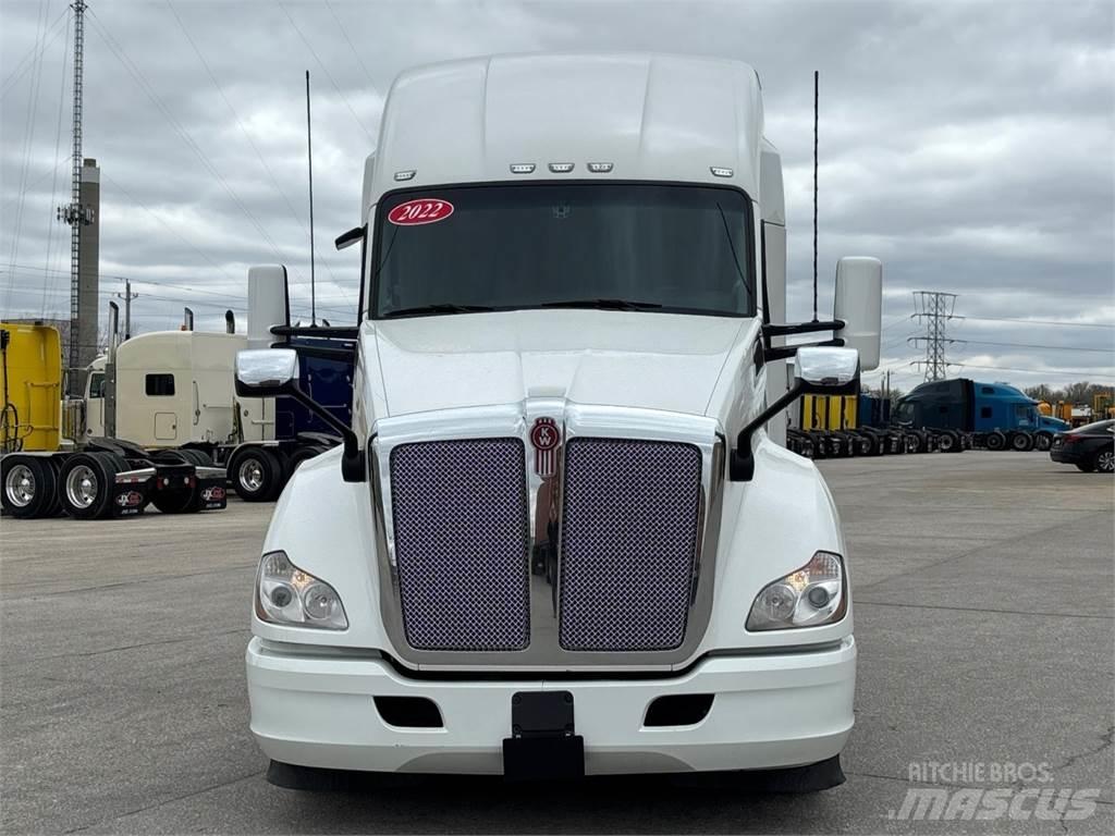 Kenworth T680 Седельные тягачи