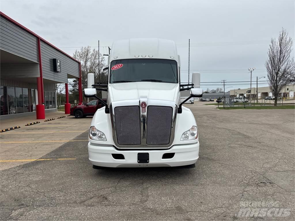 Kenworth T680 Седельные тягачи