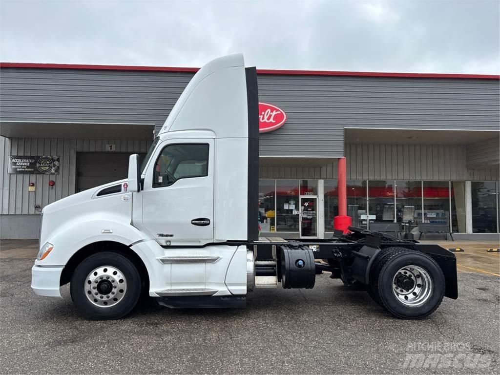 Kenworth T680 Седельные тягачи