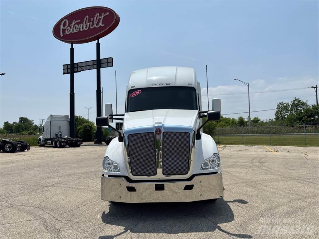 Kenworth T680 Седельные тягачи