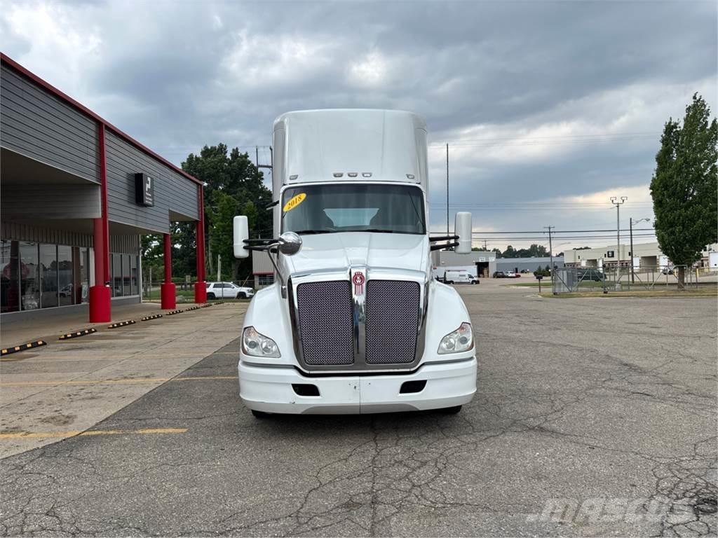 Kenworth T680 Седельные тягачи