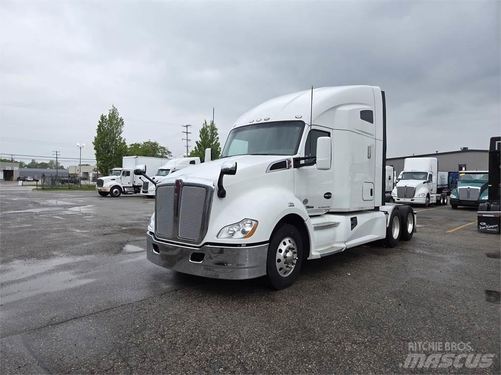 Kenworth T680 Седельные тягачи