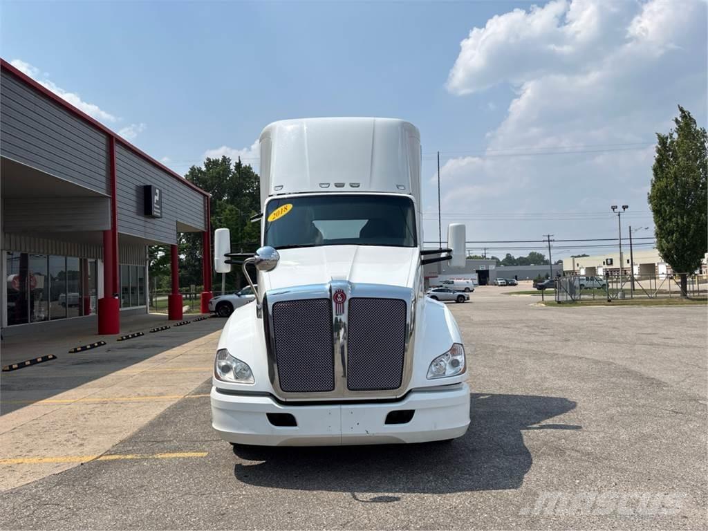 Kenworth T680 Седельные тягачи