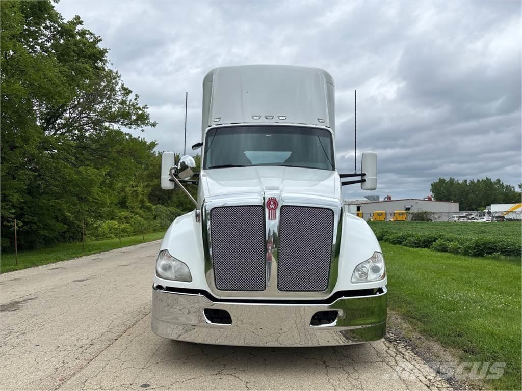 Kenworth T680 Седельные тягачи