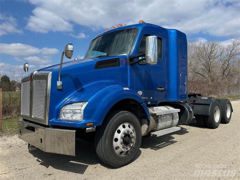Kenworth T880 Седельные тягачи