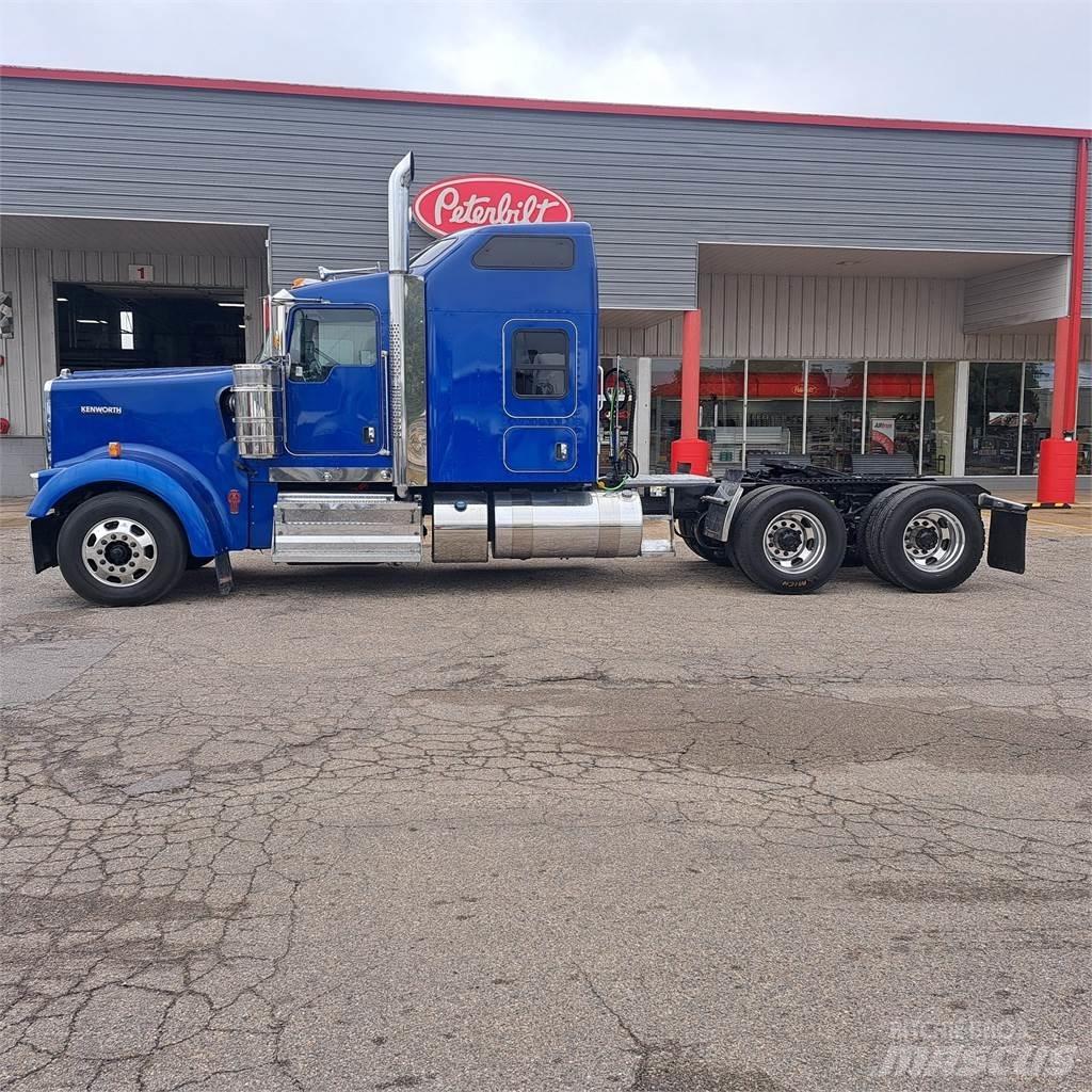 Kenworth W900 Седельные тягачи