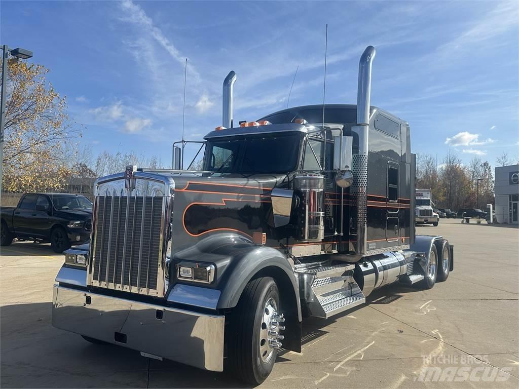 Kenworth W900 Седельные тягачи