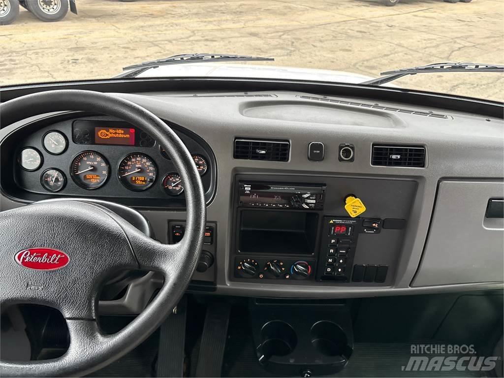 Peterbilt 337 Грузовики-Фургоны