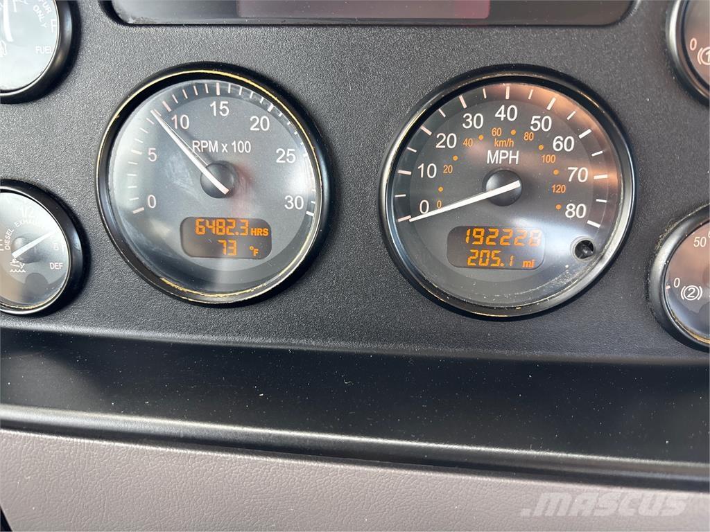 Peterbilt 337 Шасси с кабиной