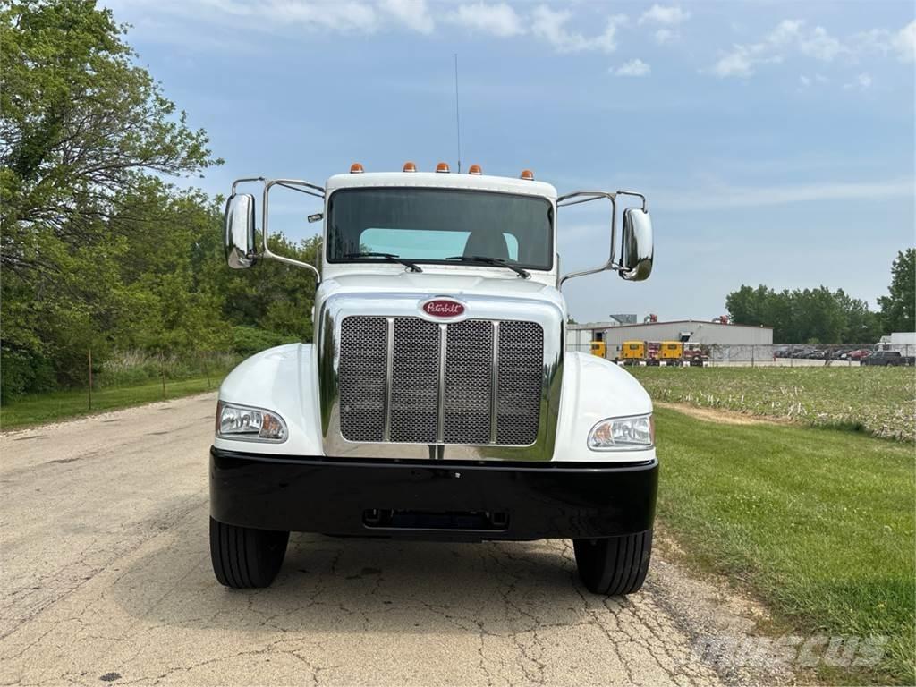 Peterbilt 337 Шасси с кабиной