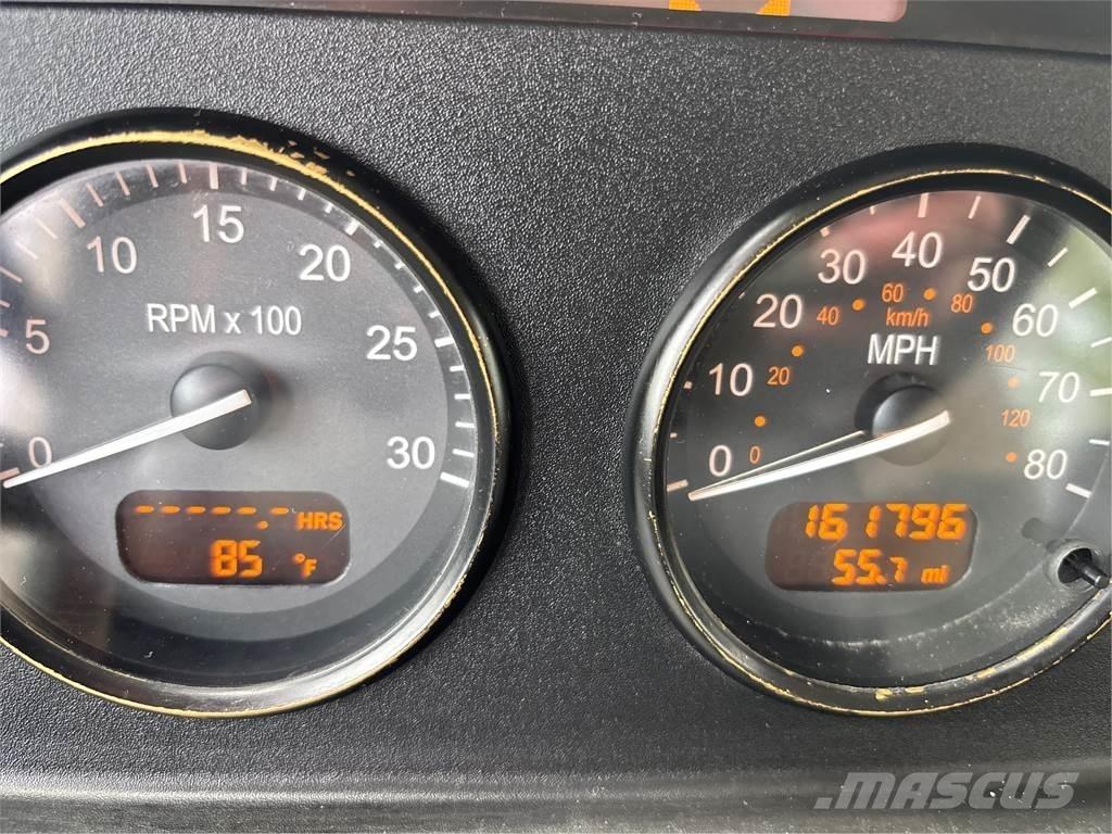 Peterbilt 337 Шасси с кабиной