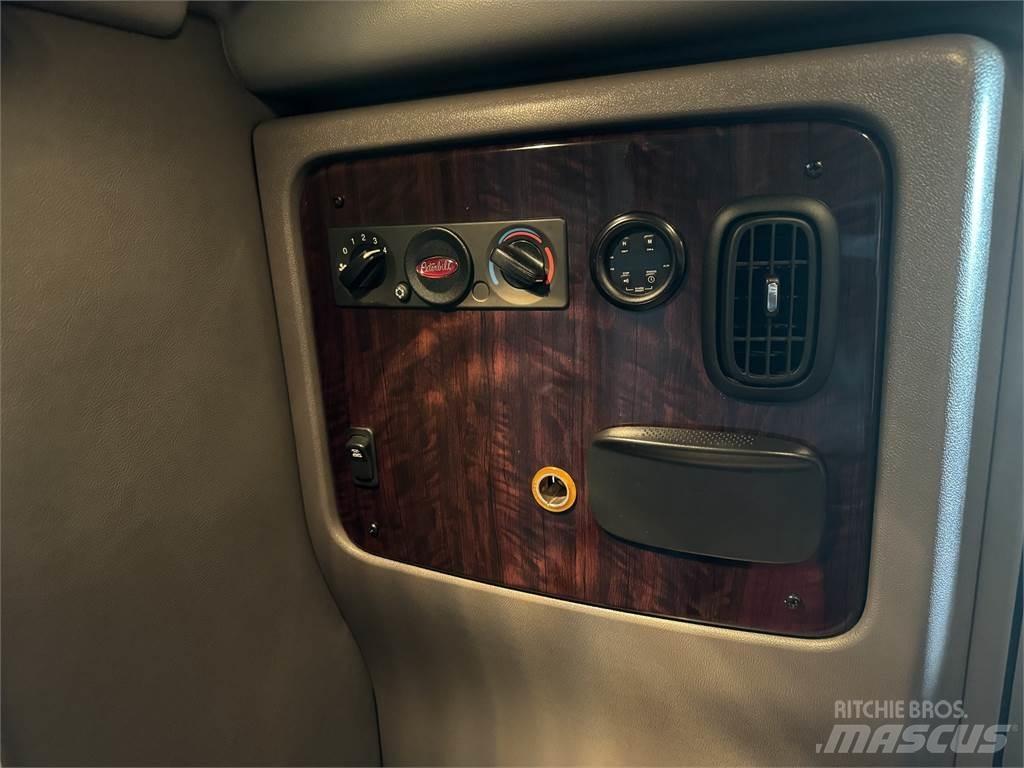 Peterbilt 389 Седельные тягачи