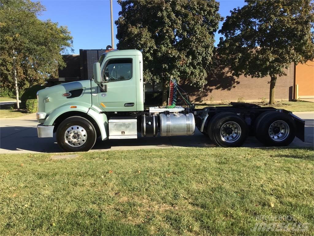 Peterbilt 567 Седельные тягачи
