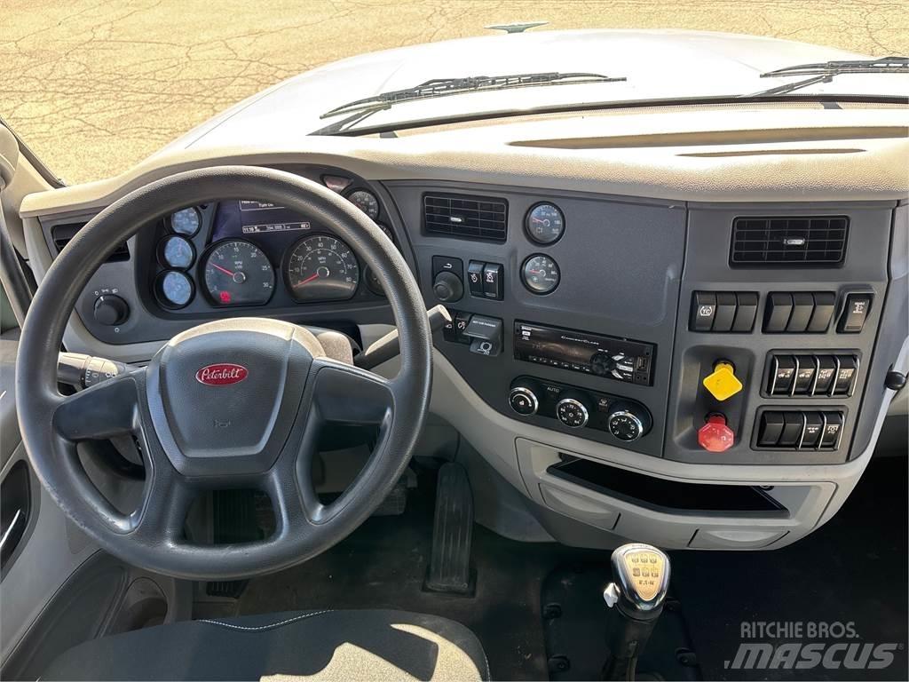 Peterbilt 567 Седельные тягачи