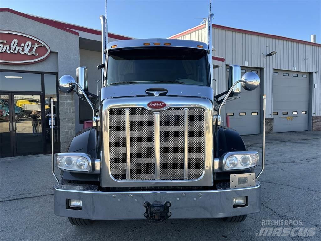 Peterbilt 567 Седельные тягачи