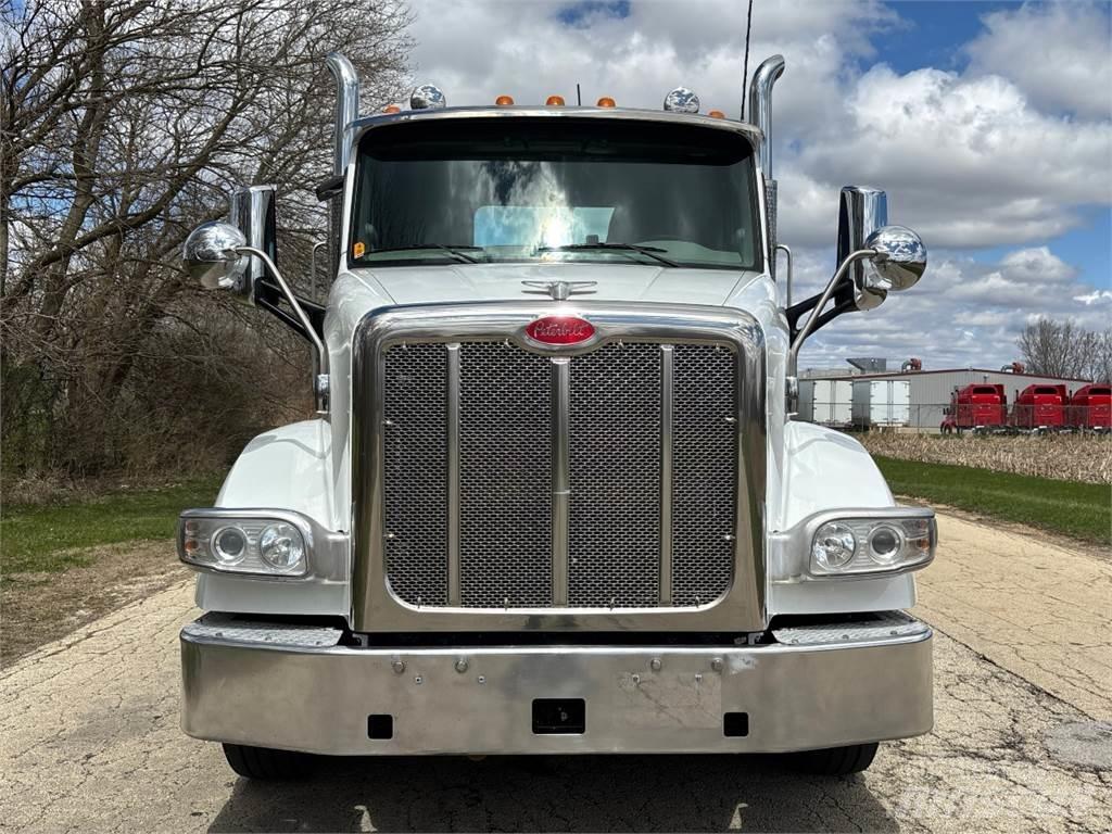 Peterbilt 567 Седельные тягачи