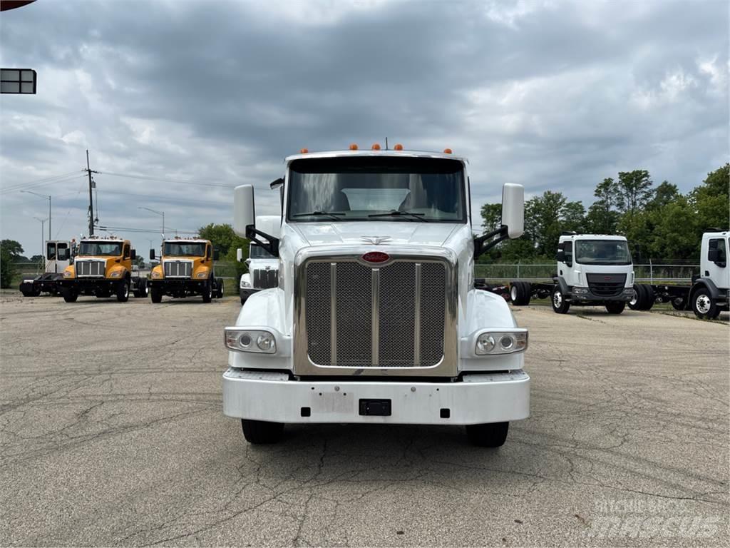 Peterbilt 567 Седельные тягачи