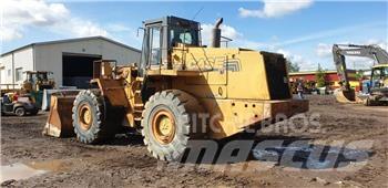 CASE 921 B Фронтальные погрузчики
