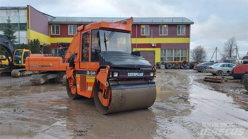 CAT CB544 Катки тротуарные