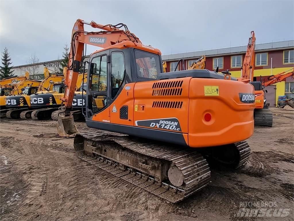 Doosan DX140LC-3 Гусеничные экскаваторы