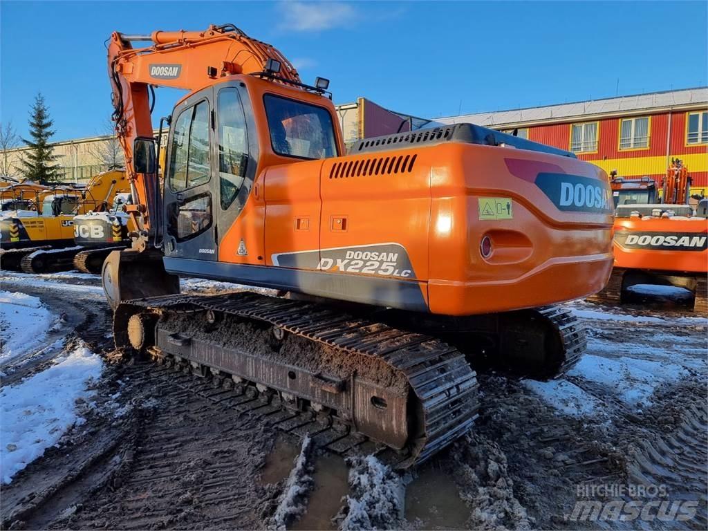 Doosan DX225LC Гусеничные экскаваторы