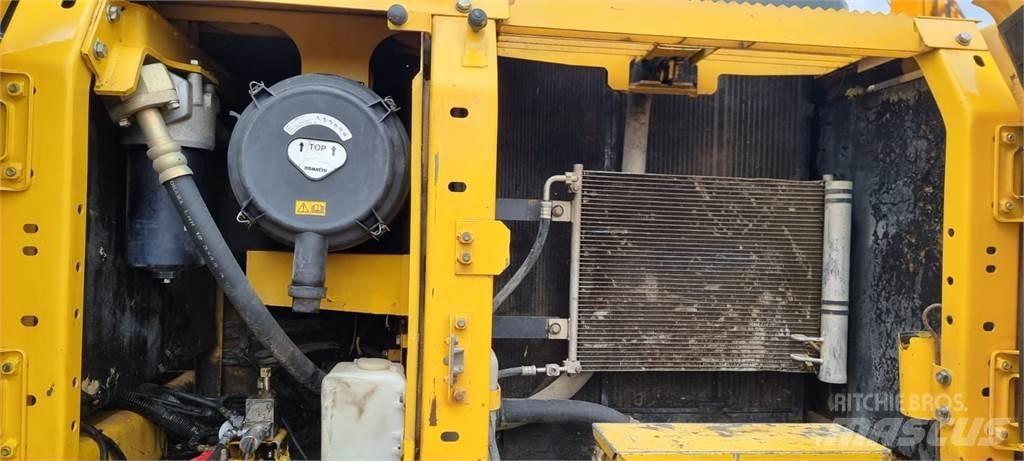 Komatsu PC210LC Гусеничные экскаваторы
