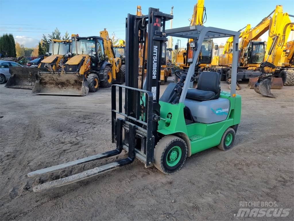 Mitsubishi FG18CAP Дизельные погрузчики