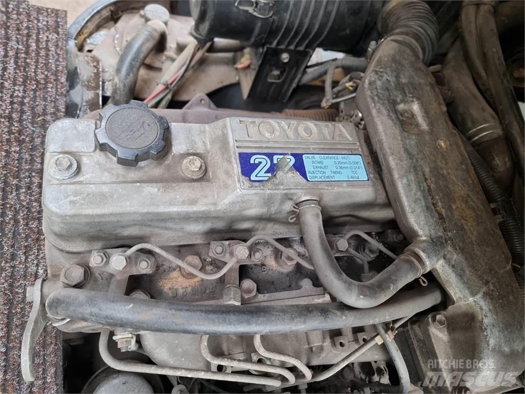 Toyota FD25 Дизельные погрузчики