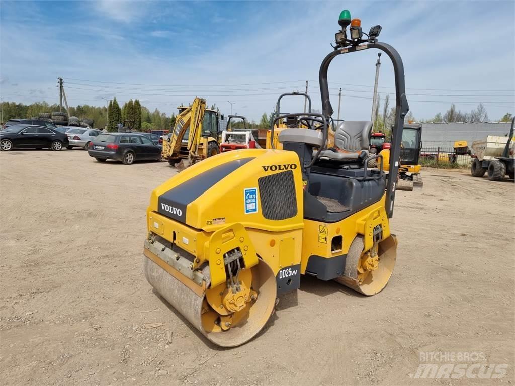 Volvo DD25 Катки тротуарные
