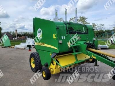 John Deere 568 Рулонные пресс-подборщики