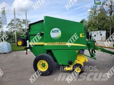 John Deere 568 Рулонные пресс-подборщики