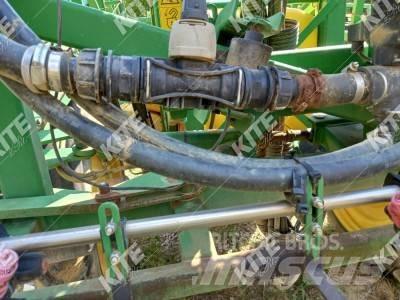 John Deere 732 Прицепные опрыскиватели
