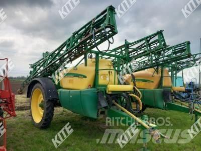 John Deere 732 Прицепные опрыскиватели