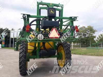 John Deere 740/21M Прицепные опрыскиватели