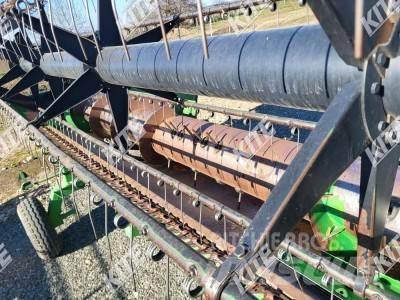 John Deere 9560 WTS 2WD Зерноуборочные комбайны