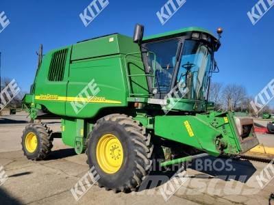 John Deere 9560 WTS 2WD Зерноуборочные комбайны