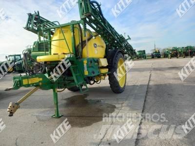 John Deere M740i Прицепные опрыскиватели