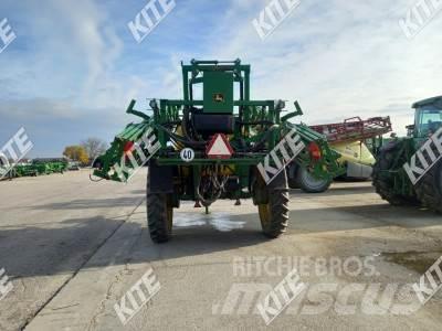 John Deere M740i Прицепные опрыскиватели
