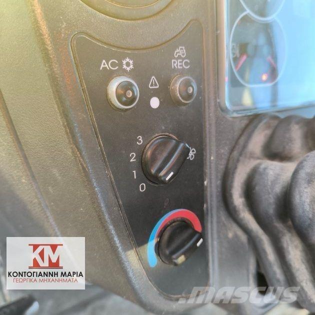 CLAAS AXOS 340 Трактора