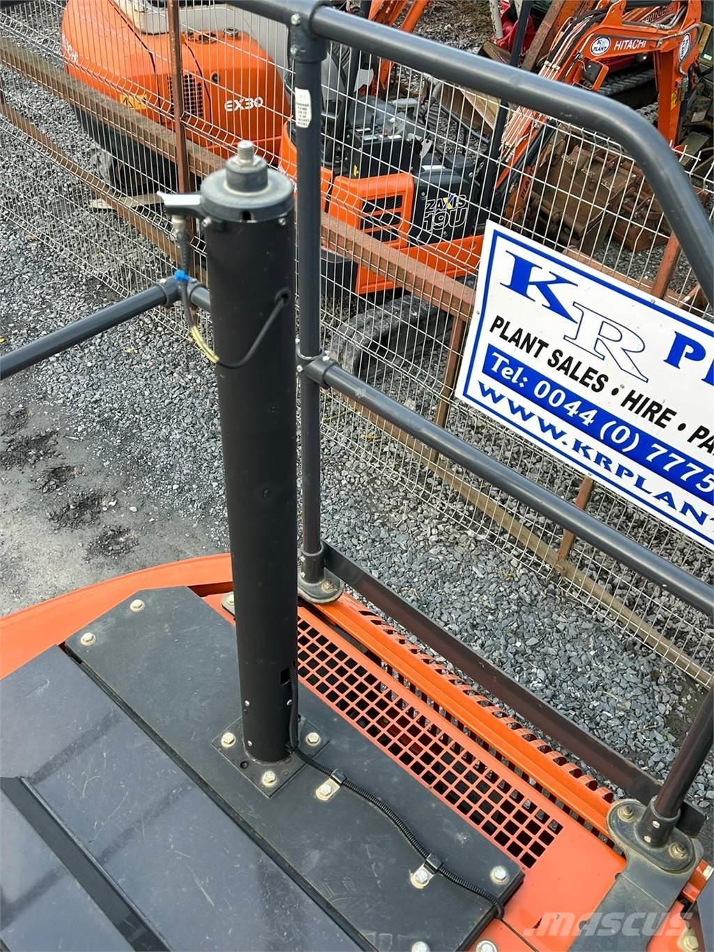 Hitachi ZX130LCN-6 Гусеничные экскаваторы