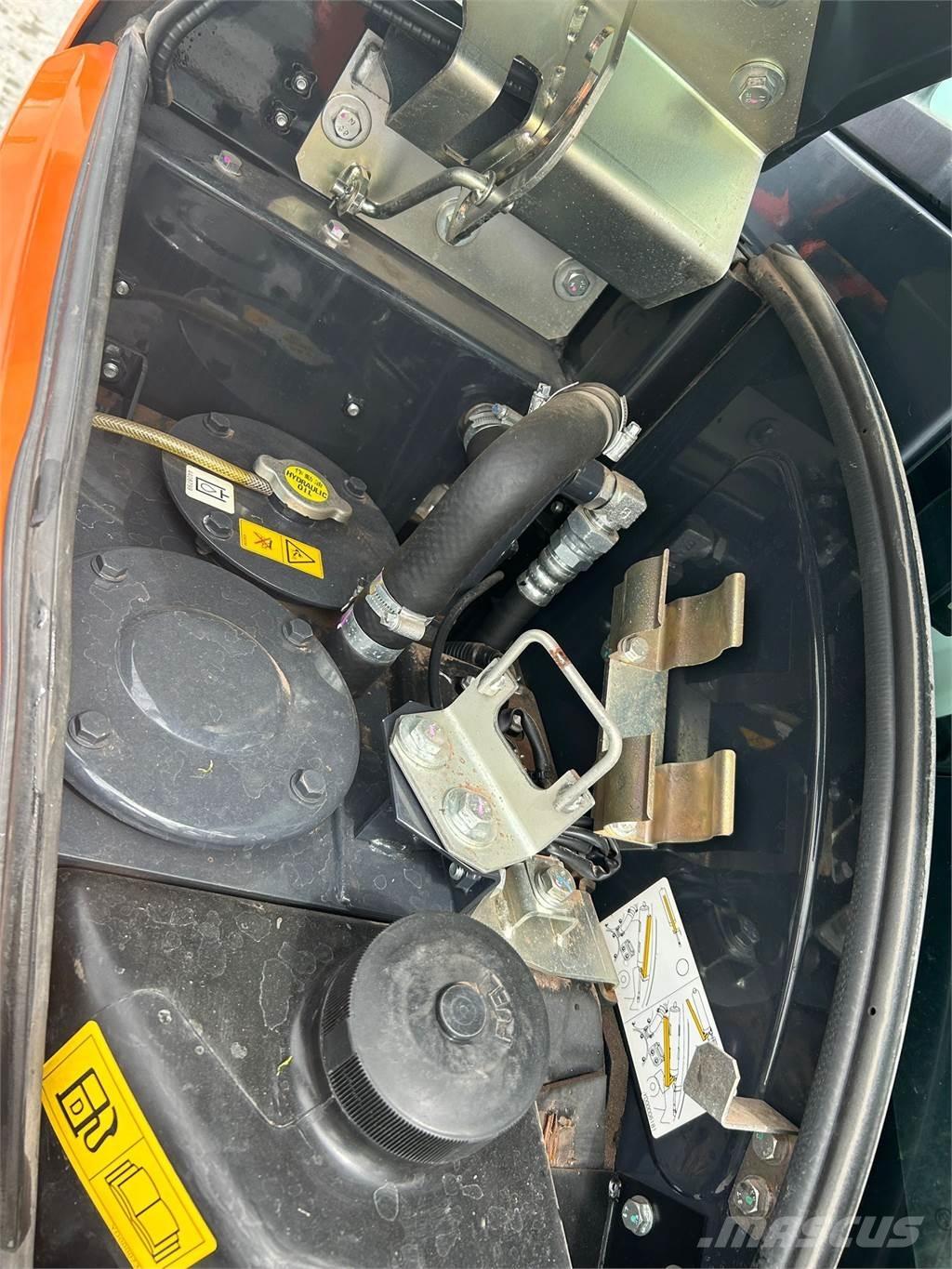 Hitachi ZX38U-6 Гусеничные экскаваторы