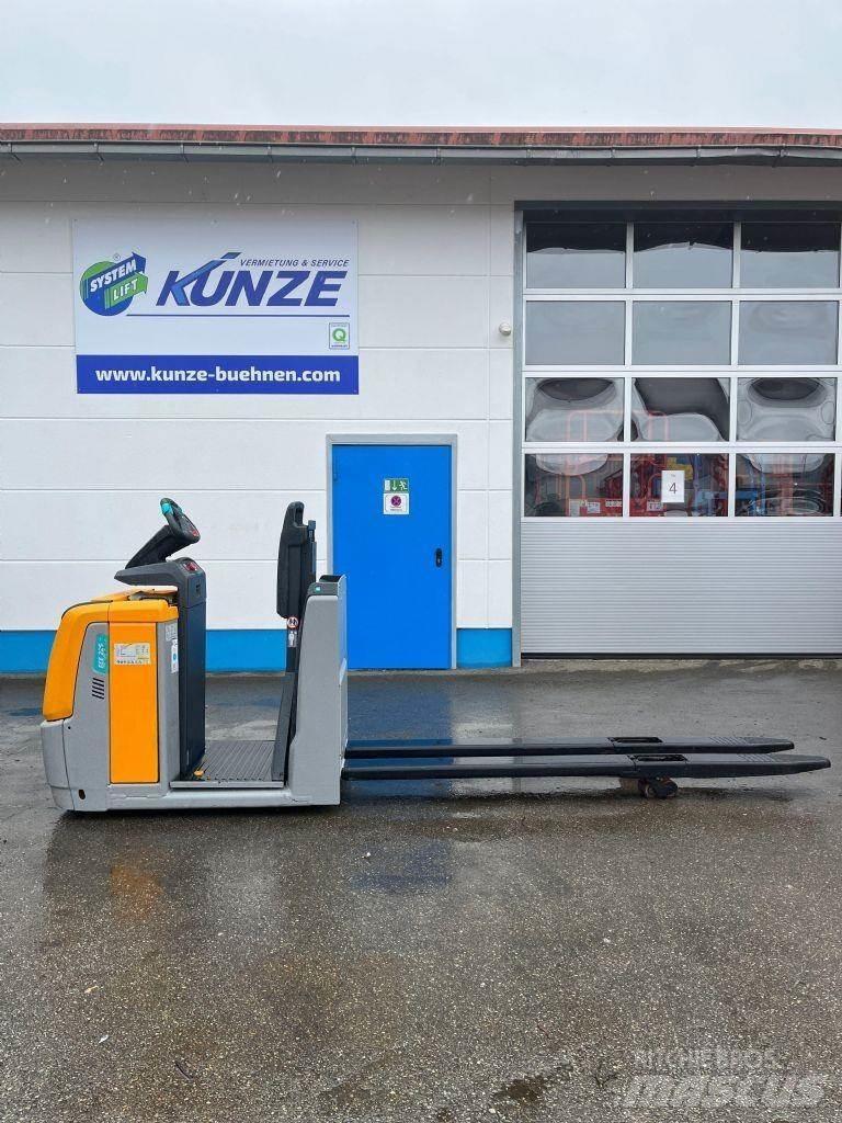 Jungheinrich ECE225 Вертикальные комплектовщики