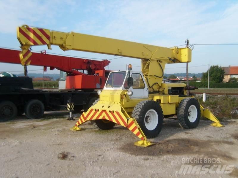 Austin WESTERN Автокраны вездеходы