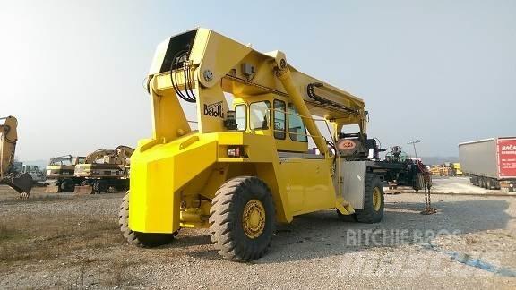 Belotti TRITON FB45/23 Телескопические погрузчики
