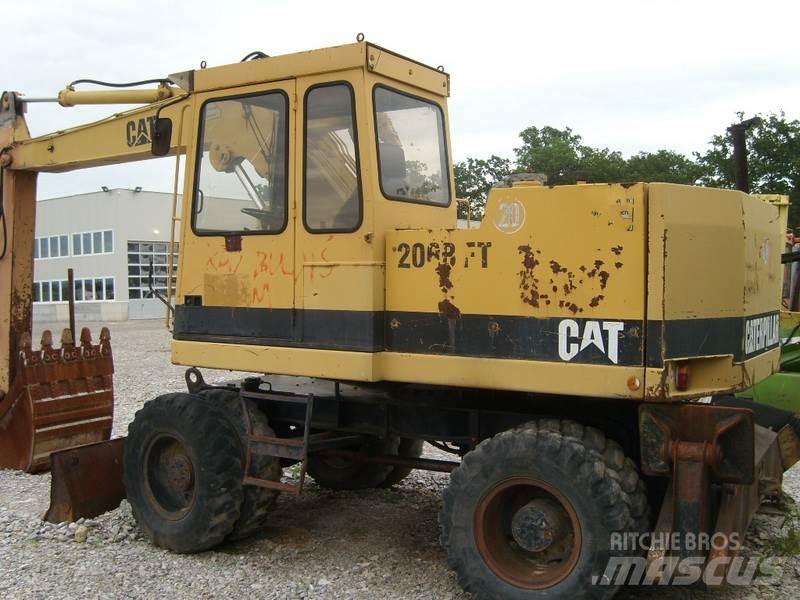 CAT 206 BFT Колёсные экскаваторы