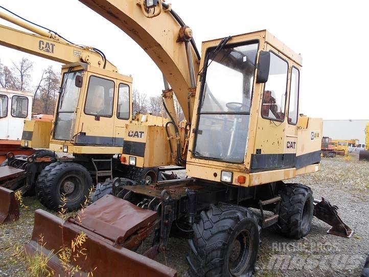 CAT 212B FT Колёсные экскаваторы
