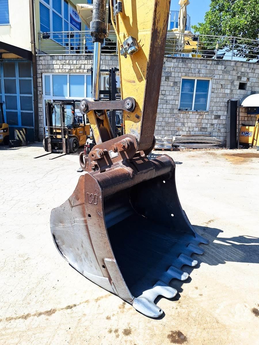 CAT 323D Гусеничные экскаваторы