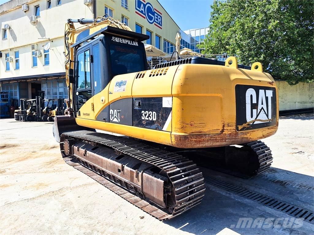 CAT 323D Гусеничные экскаваторы